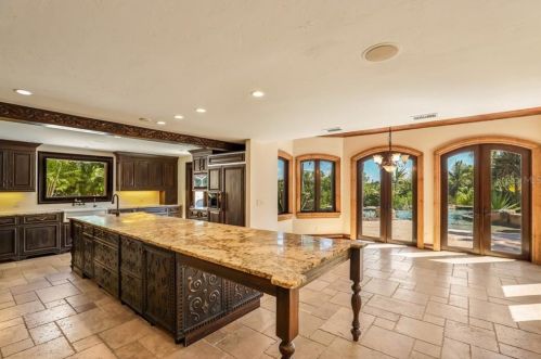 2718 Casey Ky Rd, Nokomis FL  34275-3306 exterior