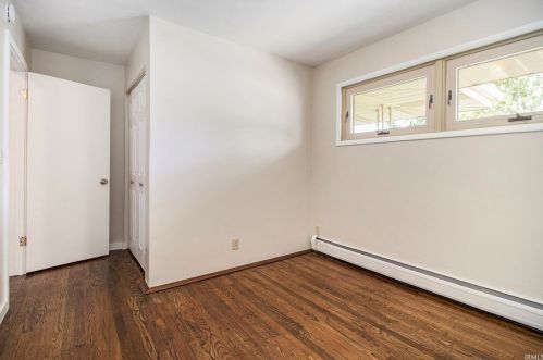 809 12 St, Mishawaka IN 46544-5822 exterior