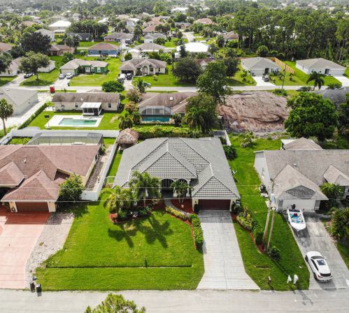 2670 Cadet Cir, Fort Pierce, FL 34953-2811