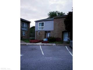 1376 Glyndon Dr, Virginia Beach VA  23464-4432 exterior