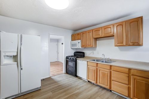 2601 Firtree Ct, Cincinnati OH 45223-1517 exterior