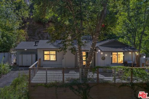 3985 Alta Mesa Dr, North Hollywood CA  91604-4010 exterior