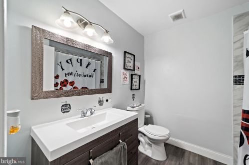 2506 Yellowstone Rd, Riverton NJ  08077-3164 exterior