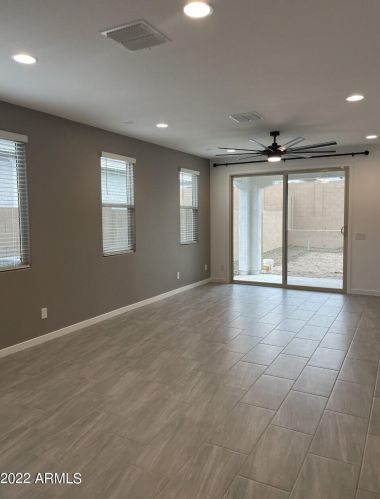 1627 Estes Way, Phoenix AZ  85041-8730 exterior
