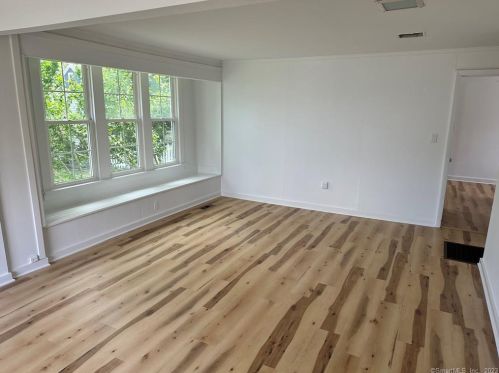 34 Wildwood Ave, Milford CT  06460-5847 exterior