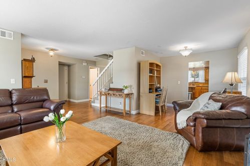 1640 Rivas Ln, Oxnard CA 93035-2749 exterior