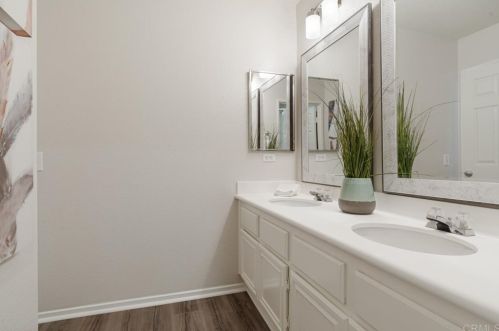 5128 Eliot St, Oceanside CA  92057-2649 exterior