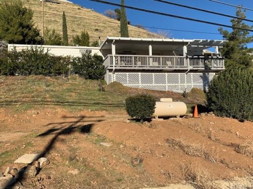 638 Evans Rd, Wofford Heights, CA 93285-9304
