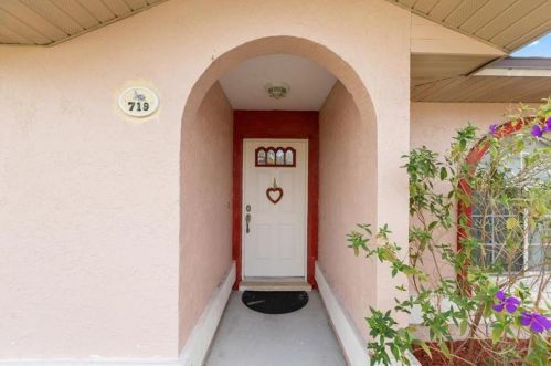 719 Green Ct, Kissimmee, FL 34759-4117