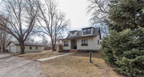 120 5th St, Patterson, IA 50218-4503