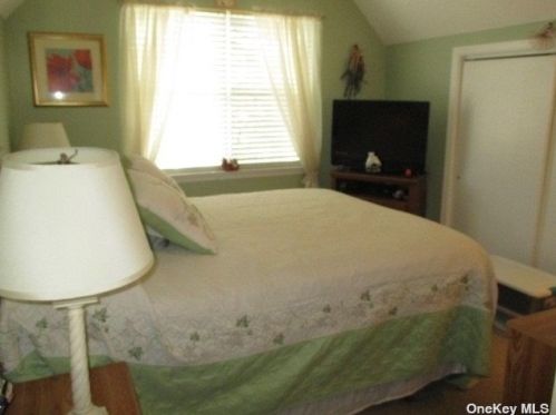 69 Mowbray St, Canaan Lake NY  11772-2113 exterior