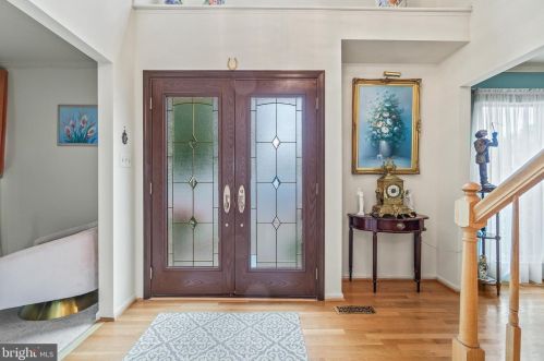 428 Old Dominion Ave, Herndon, VA 20170-5323
