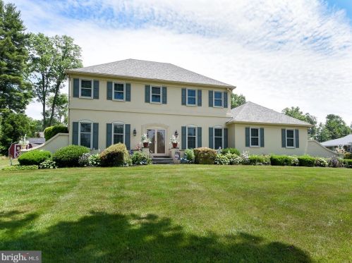 2956 Hemlock Dr, Norristown, PA 19401-1555