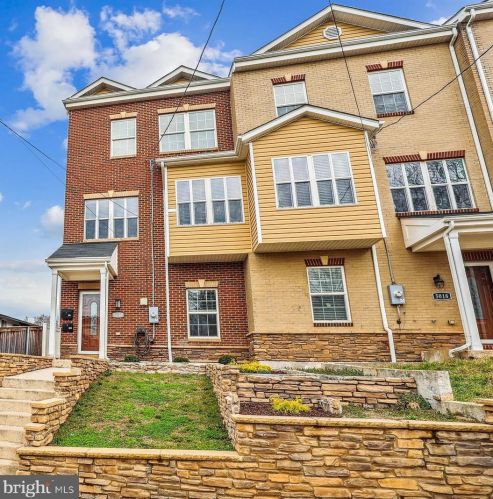 5016 C St, Washington, DC 20019-7648