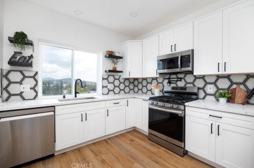 4393 Date Ave, La Mesa CA  91941-6412 exterior