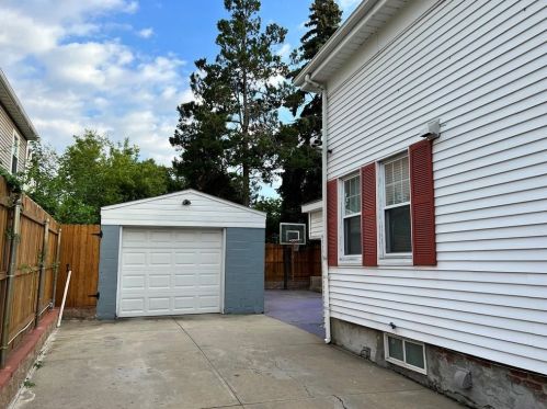 450 Chalkstone Ave, Providence, RI 02908-3729