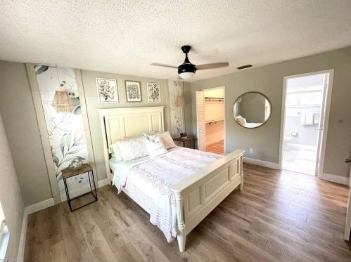 1011 4th Pl, Cape Coral FL  33990-1521 exterior