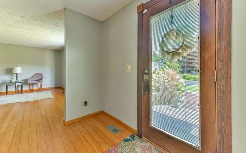 3051 Camberly Dr, Gibsonia, PA 15044-8470