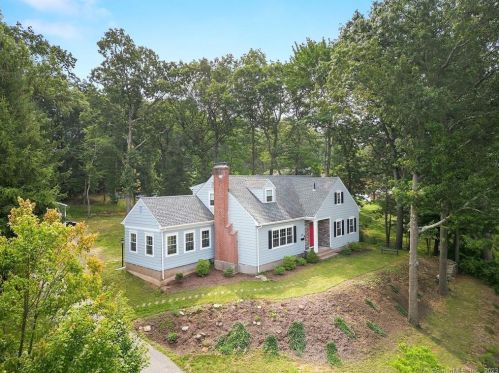141 Ludlow Rd, Manchester, CT 06040-4544