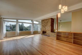 2646 Crockett St, Seattle WA  98199-4113 exterior