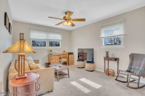 6 Wyoming Dr, Jackson Twp NJ  08527-1543 exterior