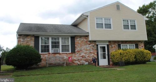 5107 Macnamara Dr, Fredericksburg, VA 22407-6519