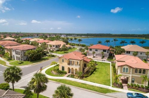 1308 Kendari Ter, Naples, FL 34113-8486