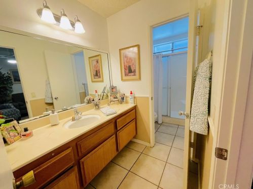 686 Wisteria Ave, Rialto CA  92376 exterior