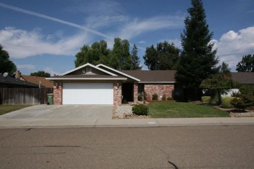 1733 Burgundy Dr, Lodi, CA 95242-4514