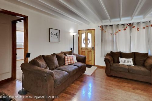 51 Birch Dr, Bricktown NJ 08723-6968 exterior