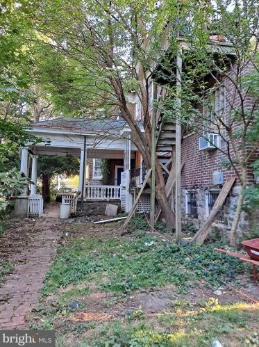 1339 Dekalb St, Norristown PA  19401-3403 exterior