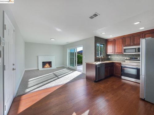 464 Pamela Dr, West Pittsburg, CA 94565-1554