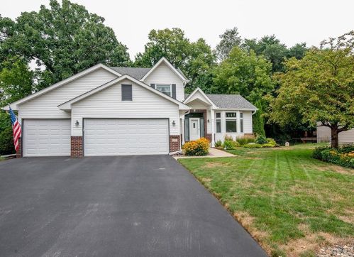 3859 Fox Trl, Minnetrista, MN 55375