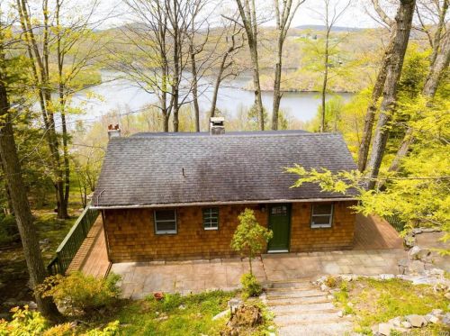 184 Green Pond Rd, Sherman, CT 06784-2114