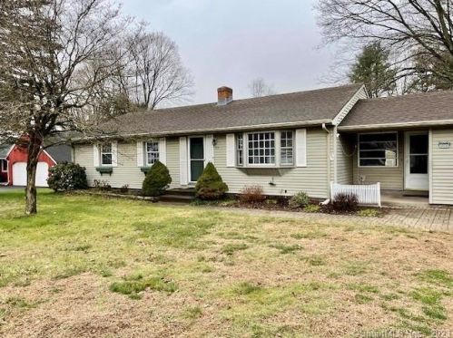 135 Hillside Dr, Wapping, CT 06074-1368