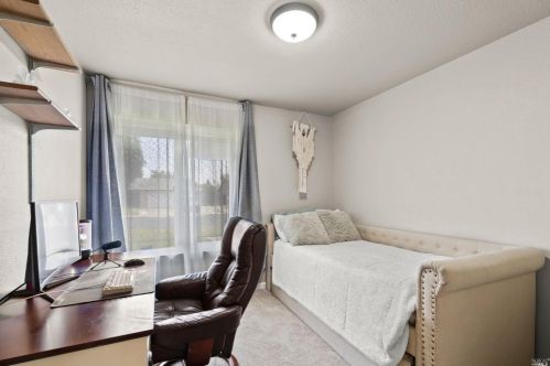 118 Arroyo Ct, Vacaville CA  95687-5204 exterior