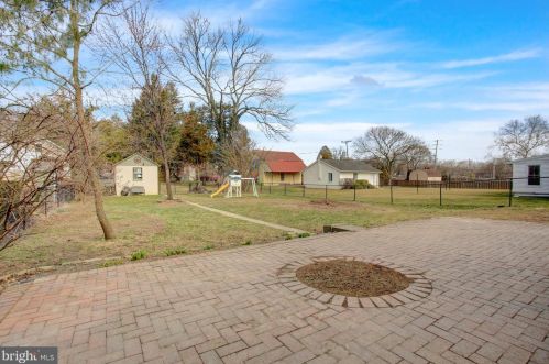 221 Nichols St, Dauberville PA  19533-9525 exterior