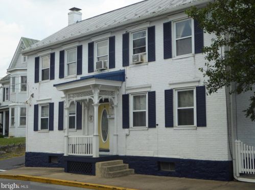 21 High St, North Newton, PA 17241-1125
