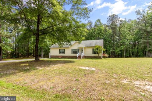 182 Beacon Ct, Montross VA  22520-4078 exterior