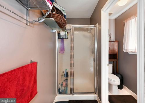 10 Birmingham Dr, Columbus NJ  08022-2342 exterior