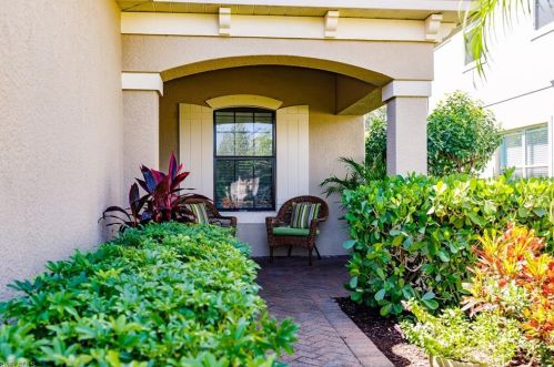 3671 Canopy Cir, Naples, FL 34120-0699