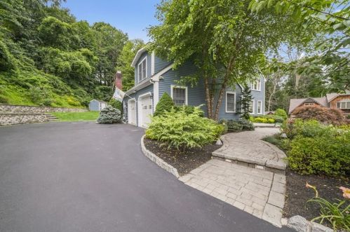 18 Autumn Ln, Stony Point, NY 10980-1706