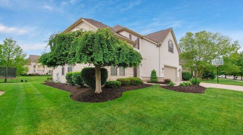 5747 Braymoore Dr, Galena, OH 43021-9057