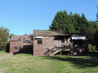 1031 2nd Ave, Edmonds WA  98020-4102 exterior