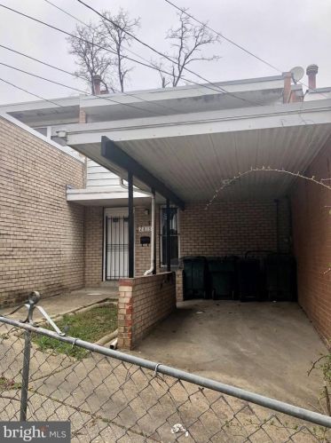 2813 Pomeroy Rd, Washington, DC 20020-5911