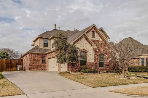 8301 Westwind Ln, Fort Worth, TX 76182-8499