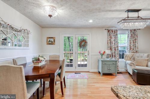10902 Barton Hill Ct, Herndon VA  20191-5000 exterior