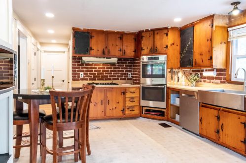 12 Church St, Northwood, NH 03261-3520