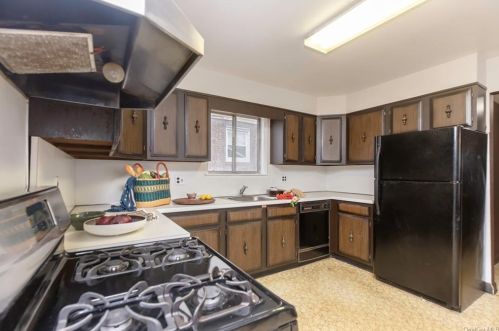 33 Orchard St, Mount Vernon NY  10552-1611 exterior