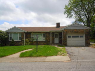 711 Brown St, Stroudsburg, PA 18360-2217